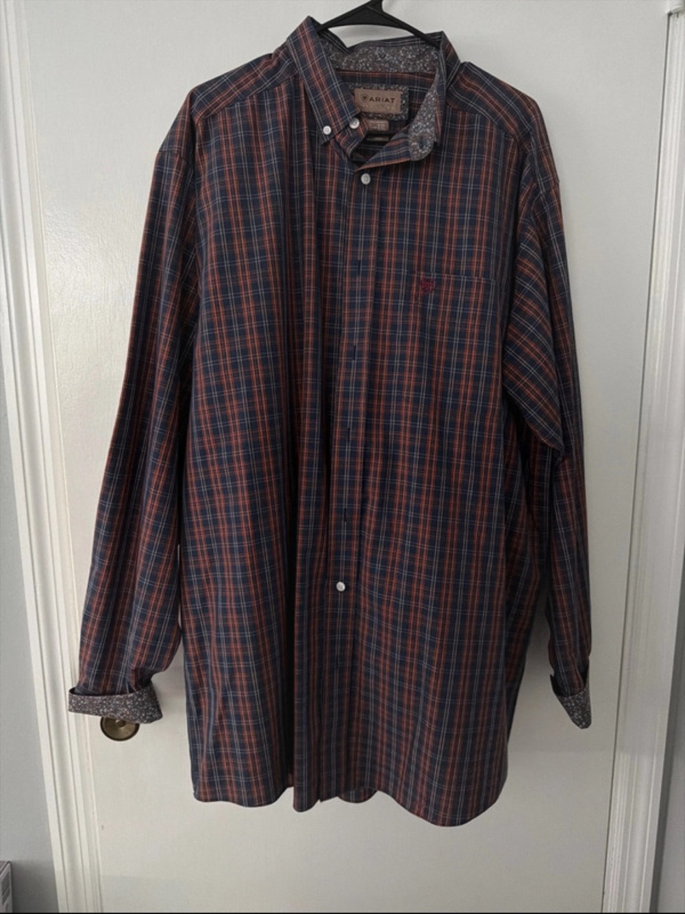 Ariat Men's Navy and Red Plaid Lightweight Shirt Jacket